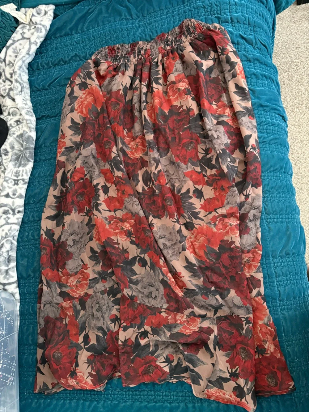 Promesa Red Floral Lightweight Women’s Scarf